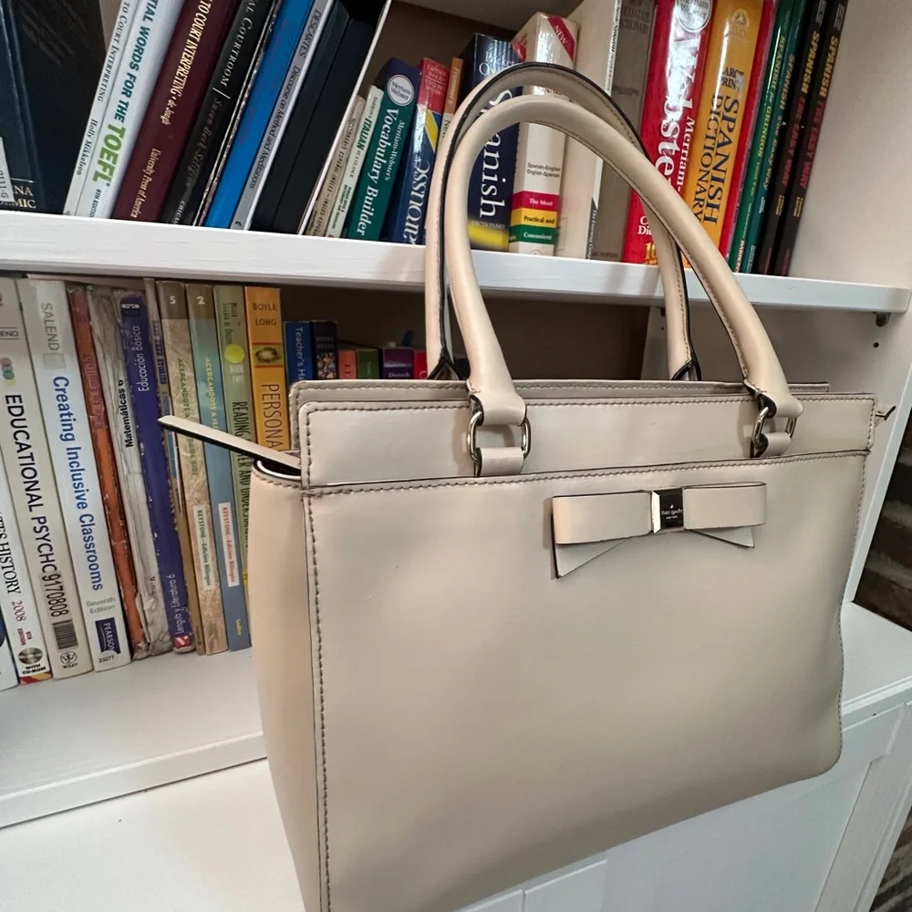 Kate Spade Classic Bow-Accent Women's Tote Bag in Cream